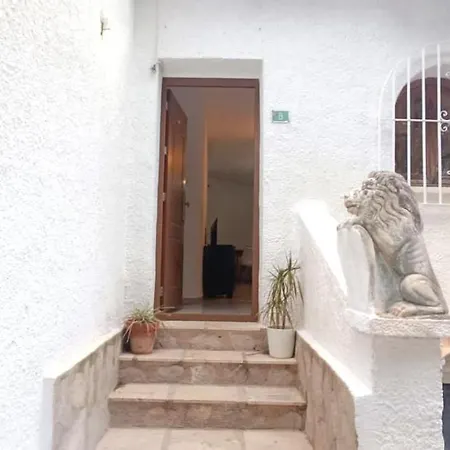 Apartamento En Con Jardin Y Piscina دينايا