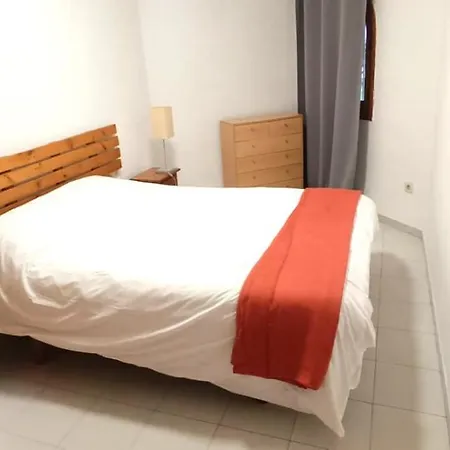 Apartamento En Con Jardin Y Piscina