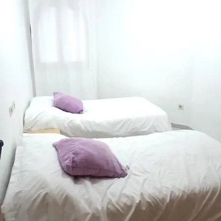 Apartamento En Con Jardin Y Piscina Hébergement de vacances Dénia